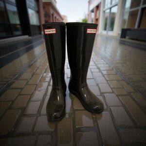 Original Hunter Rain Boots size 7 excellent condition